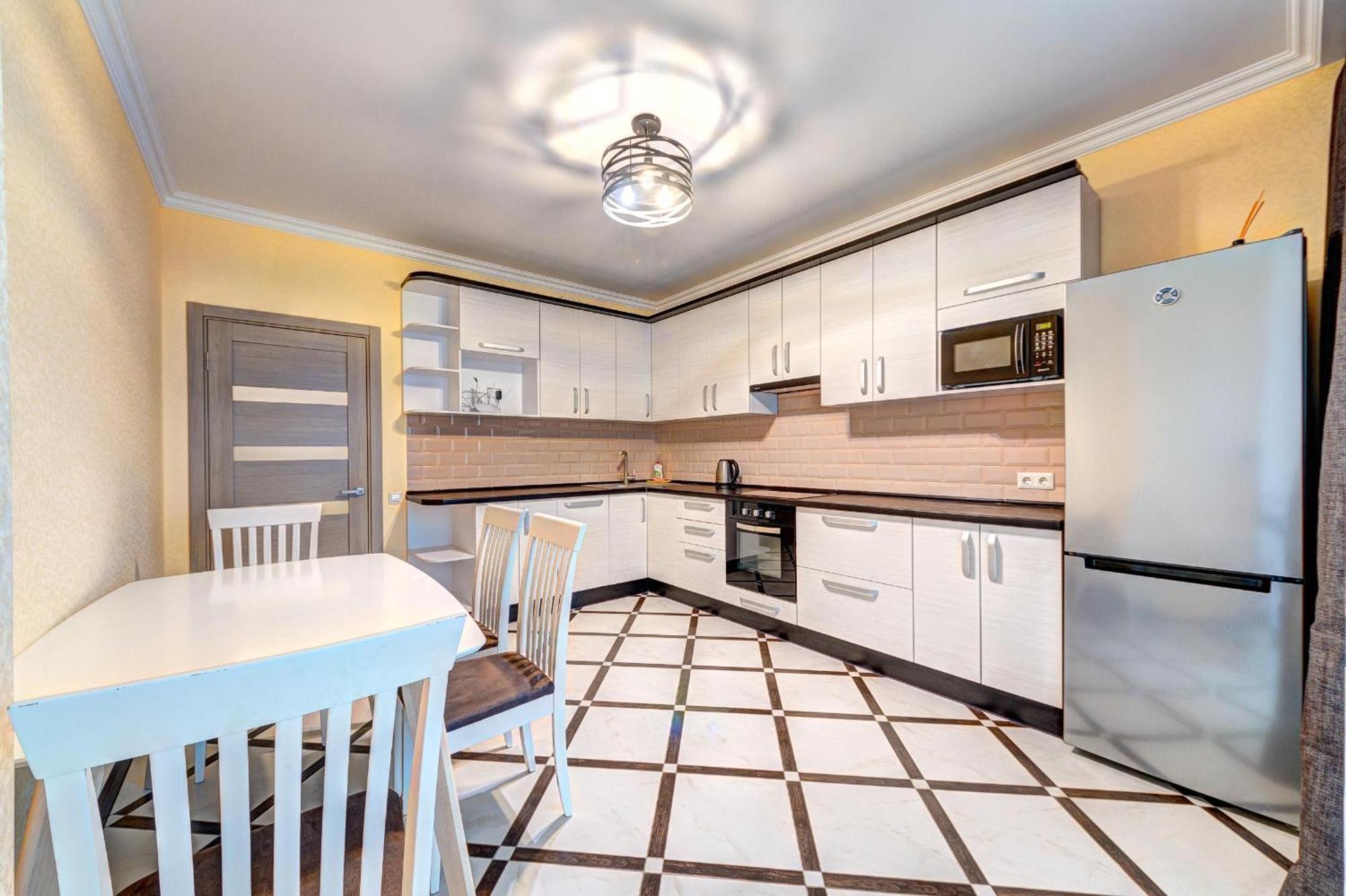 Apartment Voskresenska 18 , Парковые Озера Kyiv Quarto foto