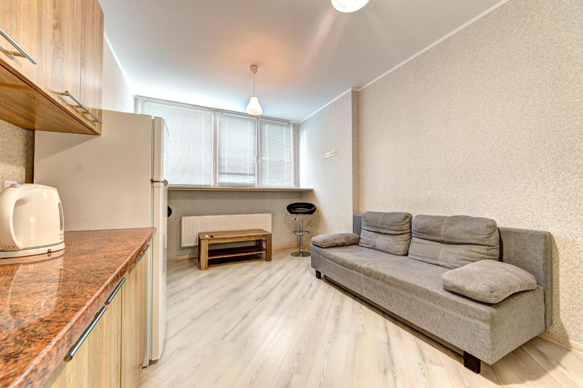 Apartment Voskresenska 18 , Парковые Озера Kyiv Quarto foto