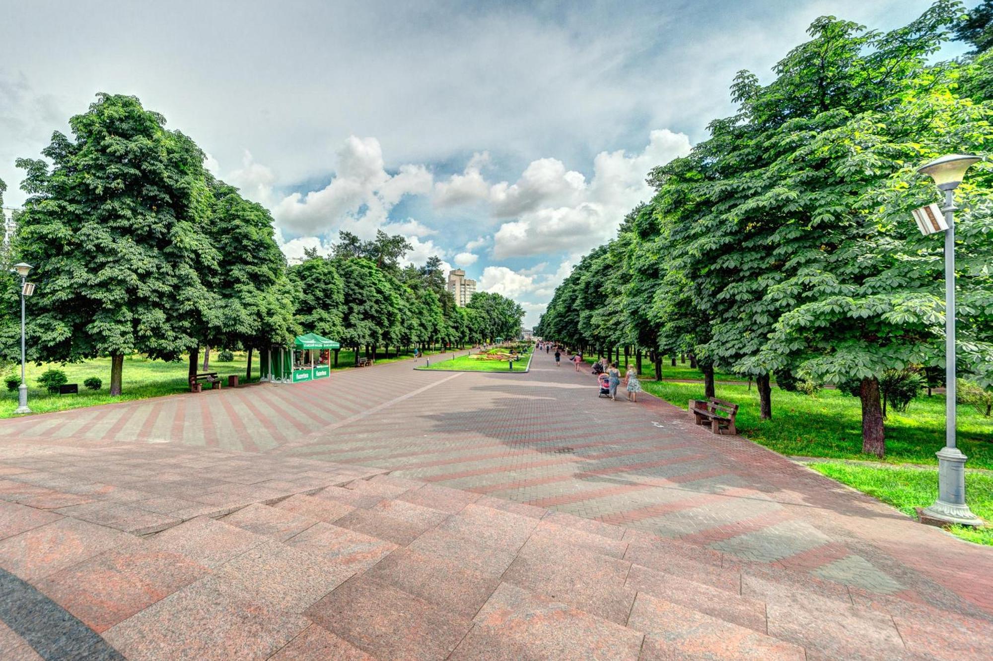Apartment Voskresenska 18 , Парковые Озера Kyiv Quarto foto