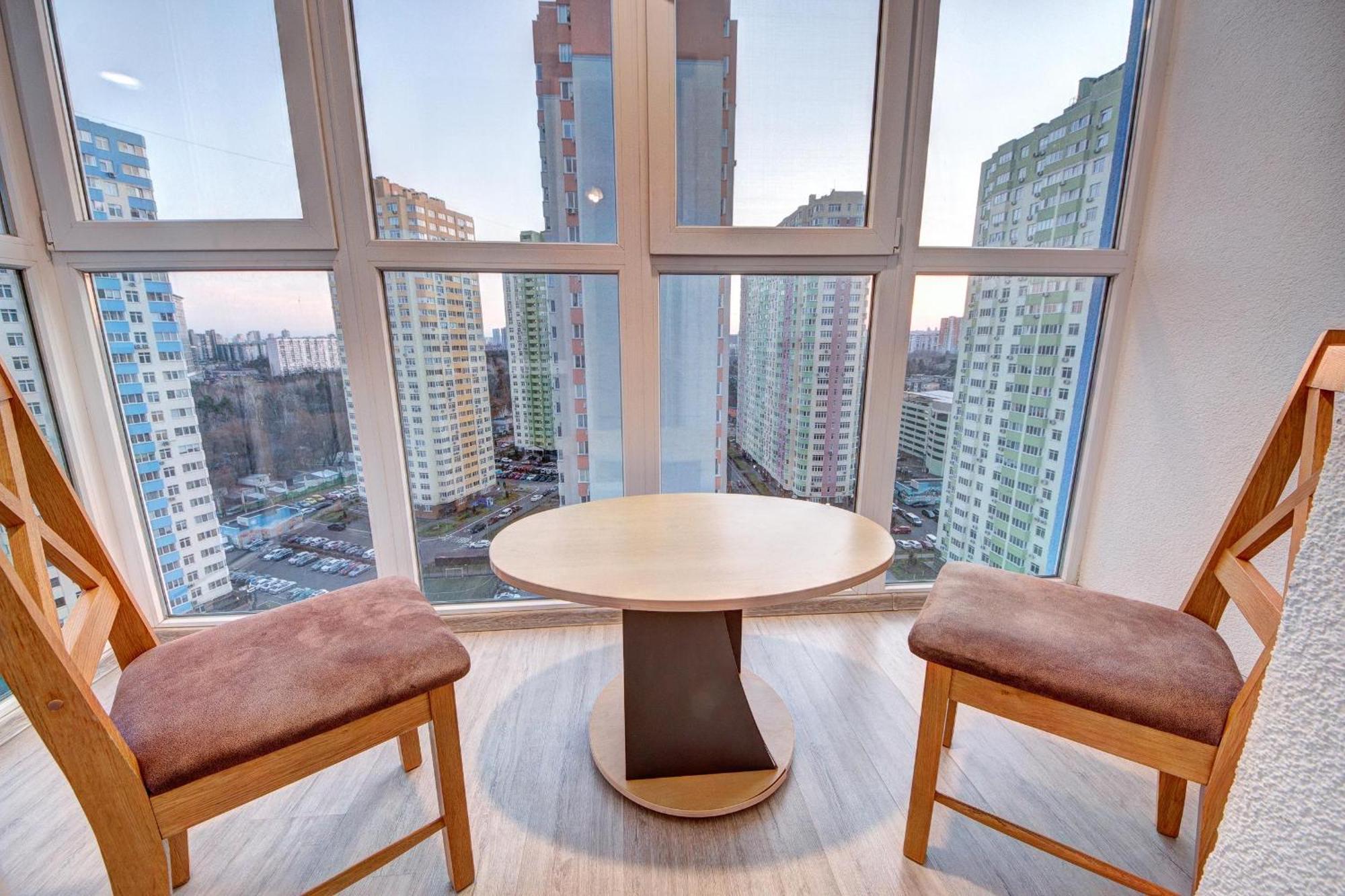 Apartment Voskresenska 18 , Парковые Озера Kyiv Quarto foto