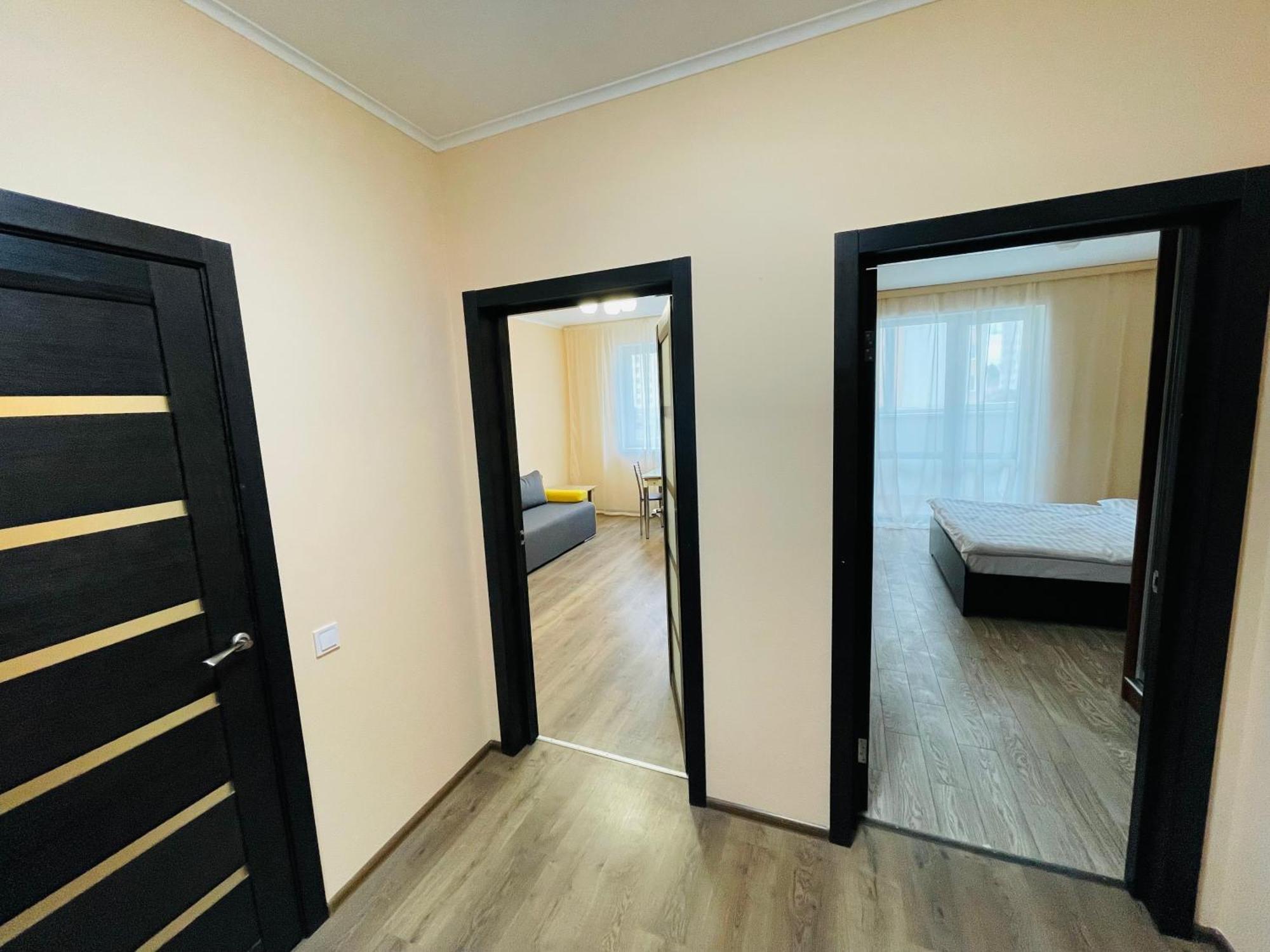 Apartment Voskresenska 18 , Парковые Озера Kyiv Quarto foto
